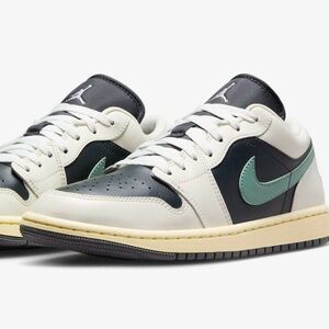 (LIKE NEW) Air jordan 1 low jade smoke-sail (women's 5.5, EUR 36)